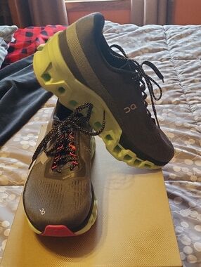 Size 9.5 Cloudmonster 2 Women'sAthletic Shoes in Black and Lime with Pink